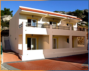 Coloma Apartments, Pefkos